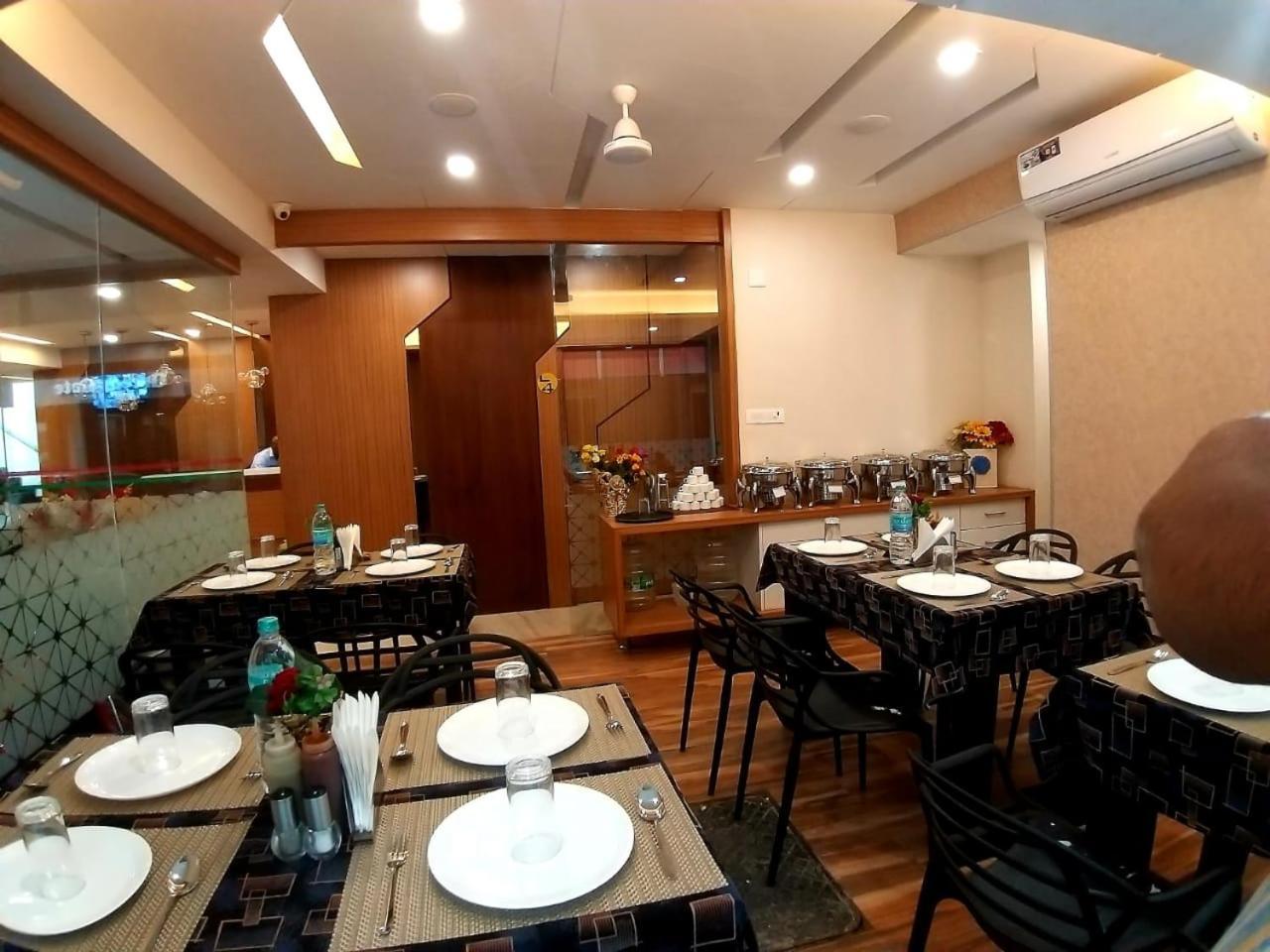 Hotel Grand Elegant Chennai Zewnętrze zdjęcie