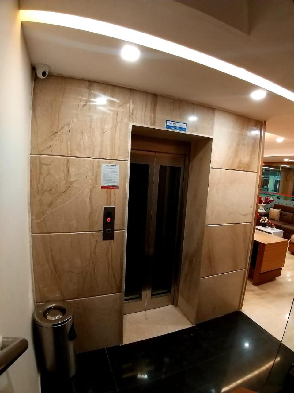 Hotel Grand Elegant Chennai Zewnętrze zdjęcie