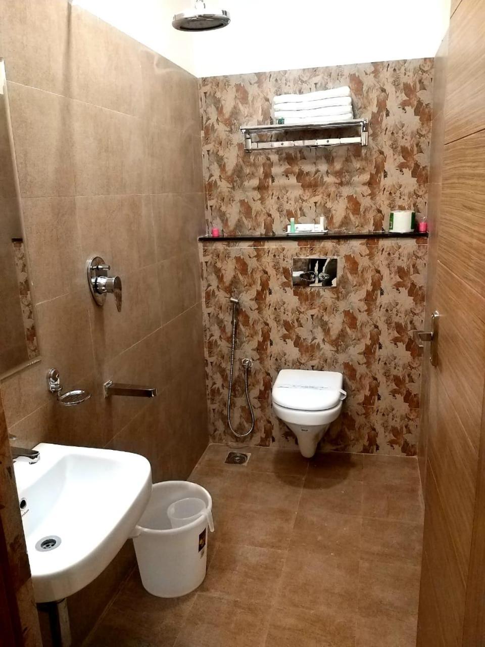 Hotel Grand Elegant Chennai Zewnętrze zdjęcie